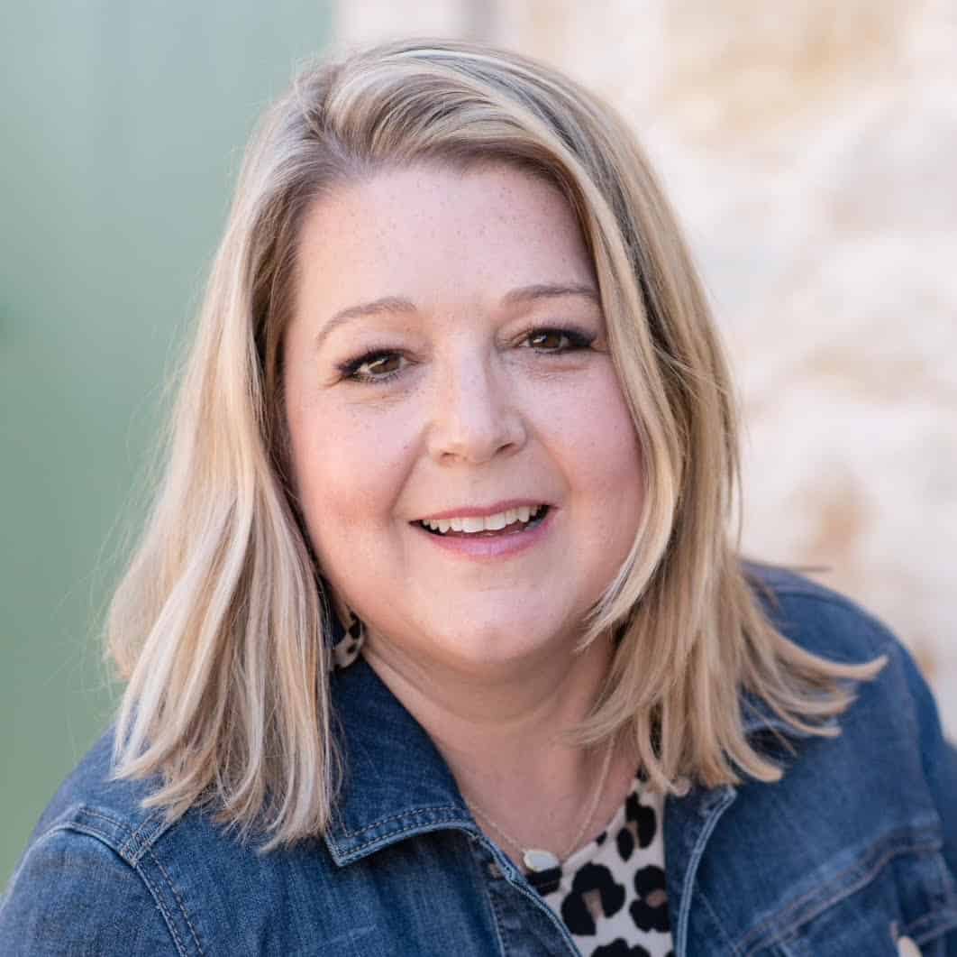 Michelle Sheesley Wondering to Bethlehem - Family Faith Builders